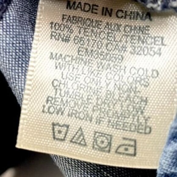 Cloth & Stone Denim Chambray Button Down Shirt from Anthropologie - Picture 9 of 9